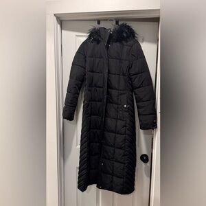 Tommy Hilfiger Super Cozy Long Black Puffer Coat with Faux Fur Hood